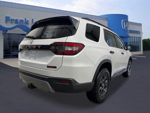 2026 Honda Pilot TrailSport