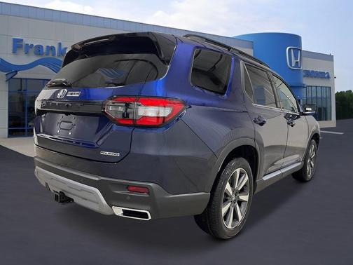 2025 Honda Pilot Touring