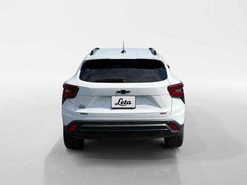 Summit White 2024 Chevrolet Trax 2RS
