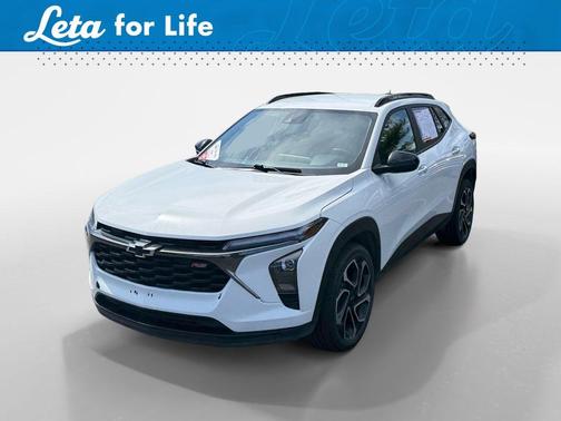 Summit White 2024 Chevrolet Trax 2RS