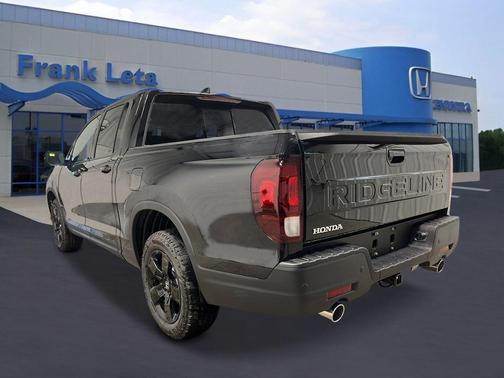 Crystal Black Pearl 2026 Honda Ridgeline Black Edition
