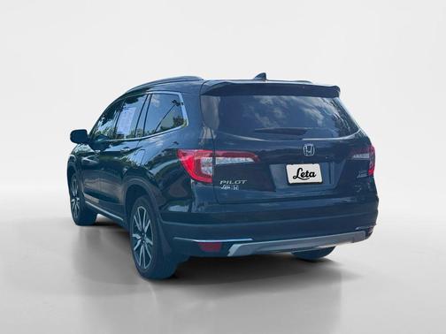Crystal Black Pearl 2022 Honda Pilot