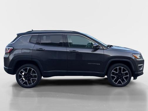 Granite Crystal Clearcoat Metallic 2017 Jeep Compass Limited