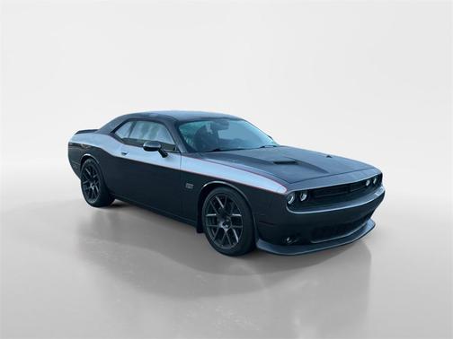 2016 Dodge Challenger R/T Scat Pack