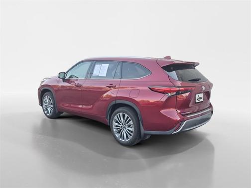 2022 Toyota Highlander Platinum