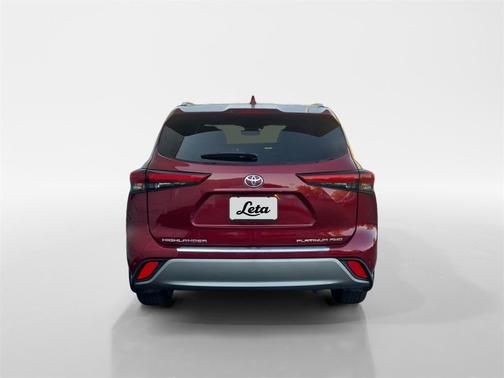 2022 Toyota Highlander Platinum
