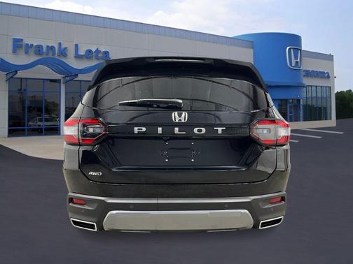 Crystal Black Pearl 2026 Honda Pilot EX-L