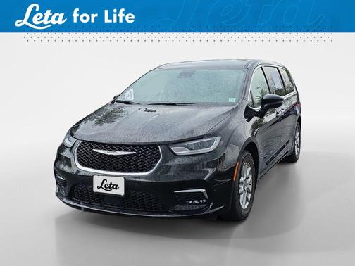 2023 Chrysler Pacifica Touring-L