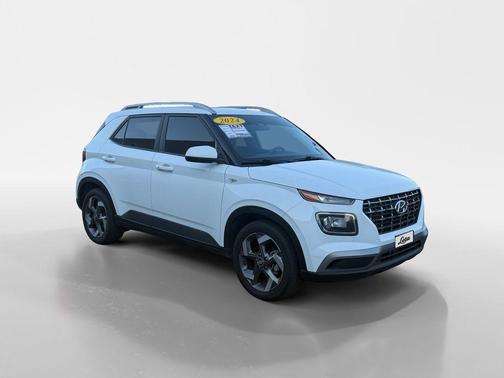 Lunar White 2024 Hyundai VENUE SEL