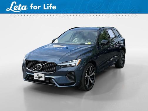 2024 Volvo XC60 Recharge Plug-In Hybrid T8 Ultimate Dark Theme