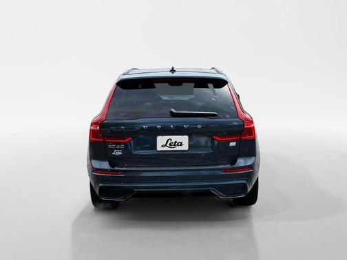 2024 Volvo XC60 Recharge Plug-In Hybrid T8 Ultimate Dark Theme