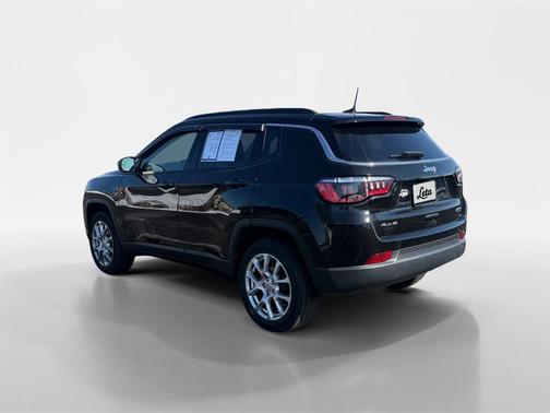 2022 Jeep Compass Latitude Lux