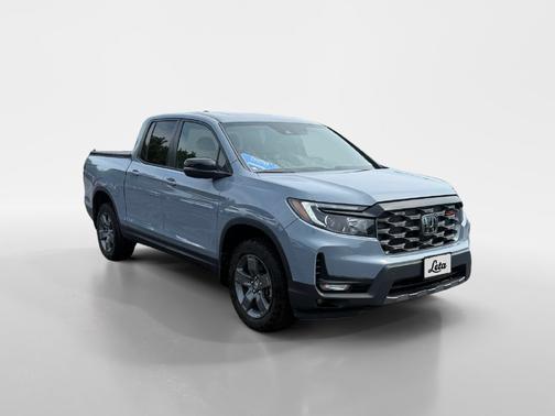 Sonic Gray Pearl 2025 Honda Ridgeline