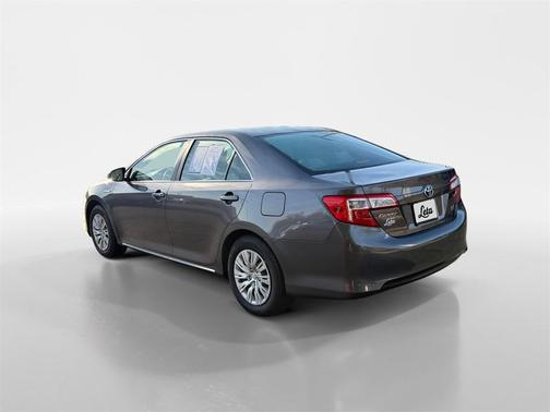 2014 Toyota Camry Hybrid LE