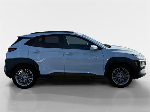 2021 Hyundai KONA SEL Plus