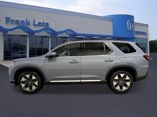 Gray Pearl 2026 Honda Pilot Elite