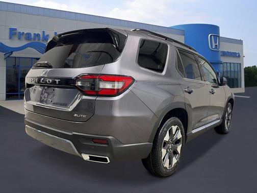 Modern Steel Metallic 2026 Honda Pilot Elite