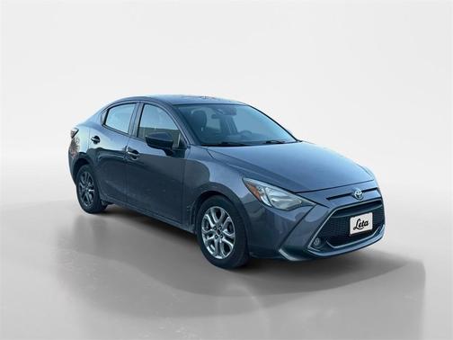 2019 Toyota Yaris Sedan LE