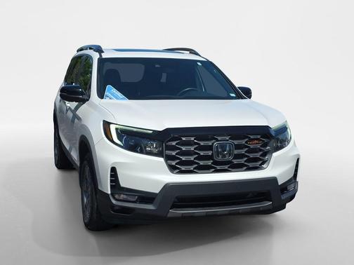 Platinum White Pearl 2024 Honda Passport