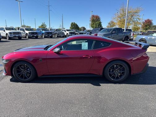 2025 Ford Mustang Dark Horse Fastback