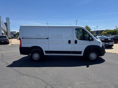 Bright White Clearcoat 2025 RAM ProMaster 2500 Tradesman
