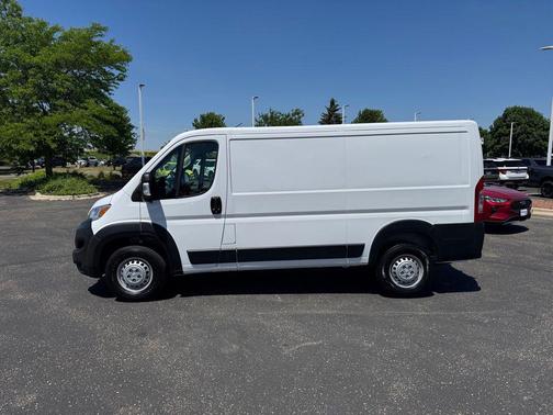 Bright White Clearcoat 2025 RAM ProMaster 2500 Tradesman