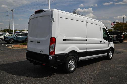 Oxford White 2026 Ford Transit-250 Base
