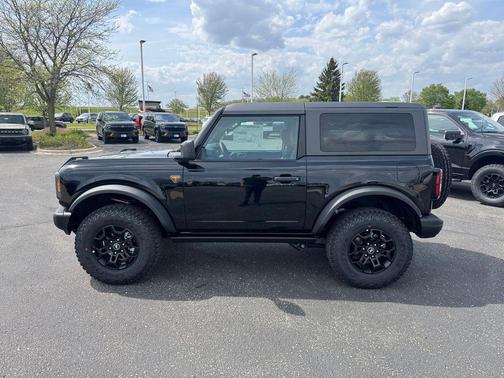 Shadow Black 2026 Ford Bronco Badlands