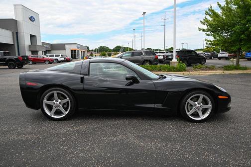 Smokin Asphalt 2005 Chevrolet Corvette Base