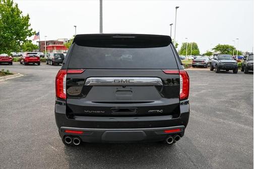 2024 GMC Yukon 4WD AT4
