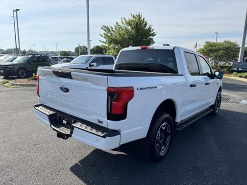 2023 Ford F-150 Lightning XLT