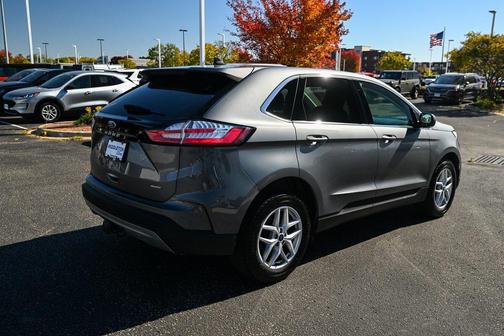 2022 Ford Edge SEL