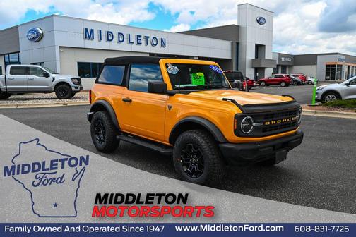 Cyber Orange Metallic Tricoat 2022 Ford Bronco Base