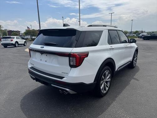 2025 Ford Explorer Platinum