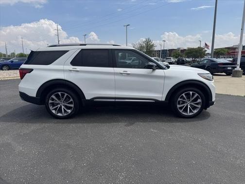 2025 Ford Explorer Platinum