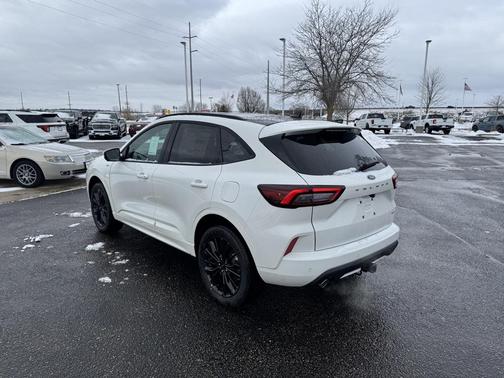 2026 Ford Escape ST-Line Elite