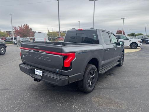 2025 Ford F-150 Lightning LARIAT
