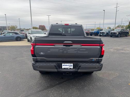 2025 Ford F-150 Lightning LARIAT