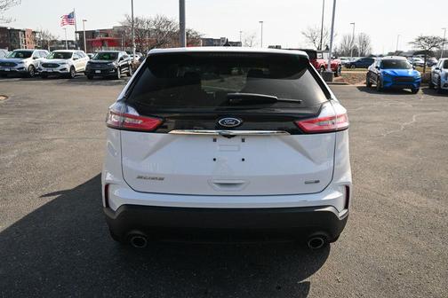 Oxford White 2020 Ford Edge SE
