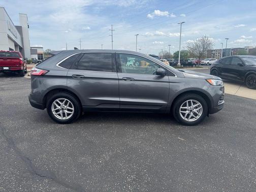 Carbonized Gray Metallic 2024 Ford Edge SEL