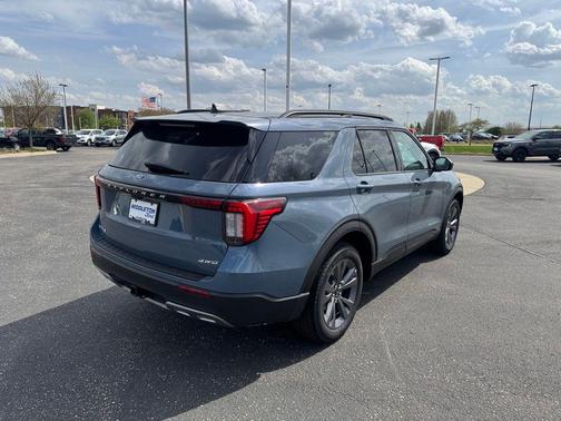 Vapor Blue Metallic 2026 Ford Explorer Active