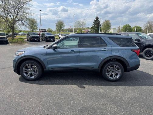 Vapor Blue Metallic 2026 Ford Explorer Active