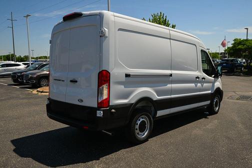 Oxford White 2026 Ford Transit-250 Base