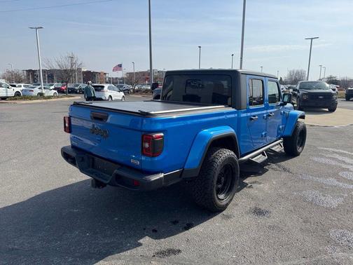 Hydro Blue Pearlcoat 2022 Jeep Gladiator Overland