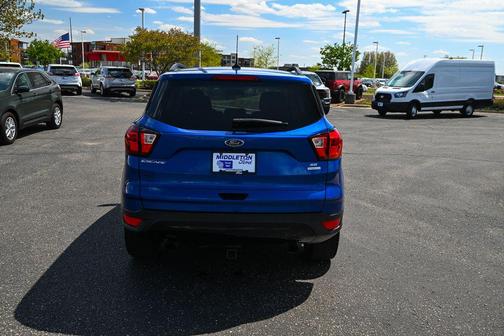 Lightning Blue Metallic 2019 Ford Escape SE