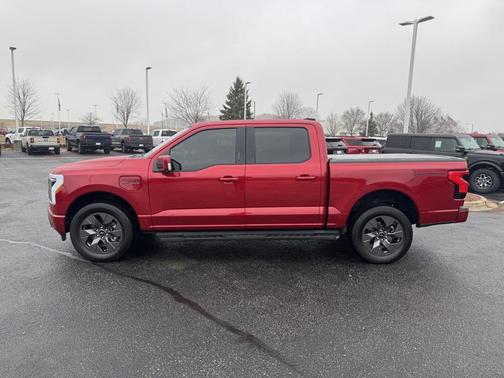 2023 Ford F-150 Lightning LARIAT