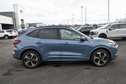 2023 Ford Escape ST-Line Elite