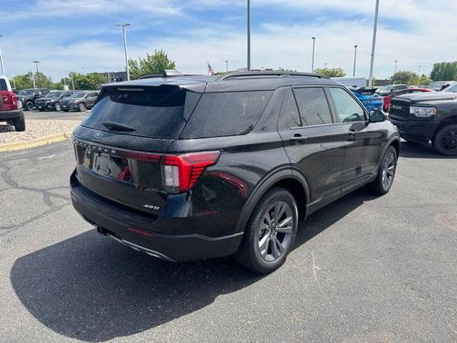 Agate Black Metallic 2026 Ford Explorer Active