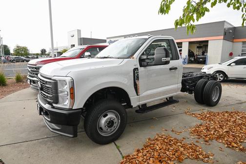 2025 Ford F-350 XL