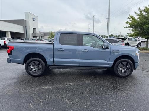 2023 Ford F-150 Lightning LARIAT